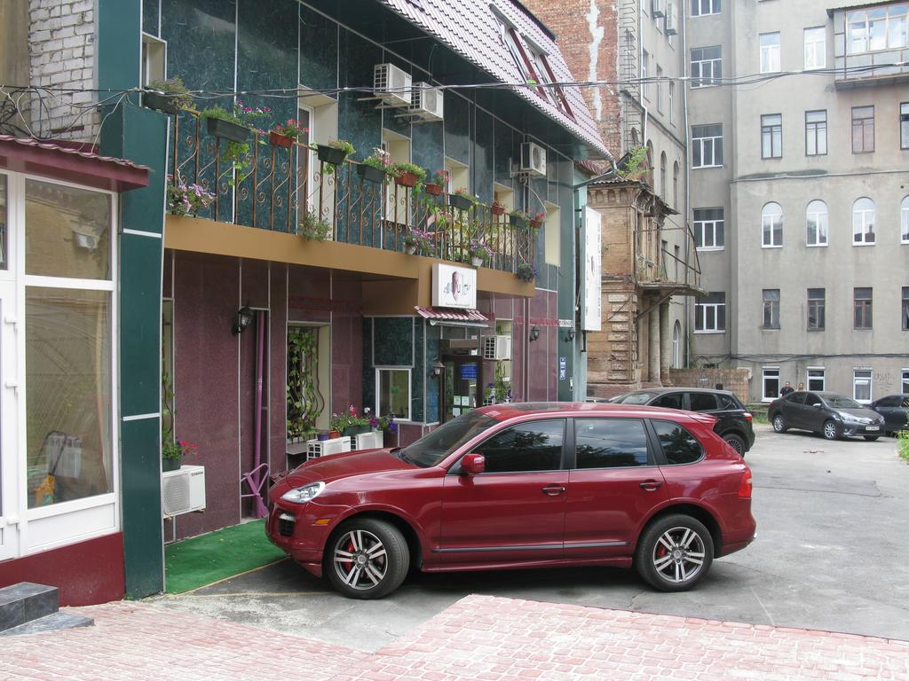 Yellow Unlimited Hotel 4 Kharkiv Exterior photo